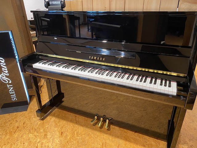 Yamaha on sale b3 silent
